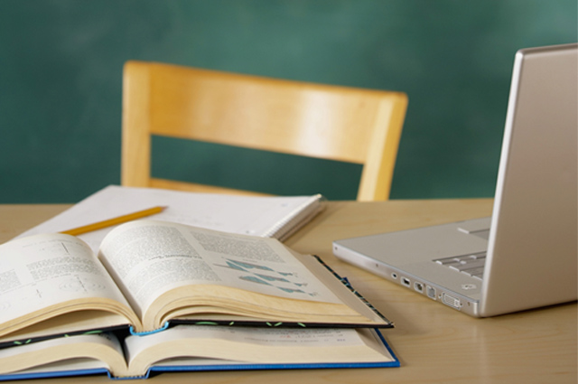 在職研究生報名考試費用